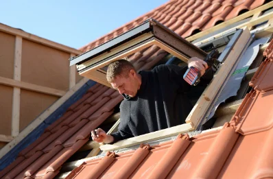 Pose de fenêtres de toit Velux à Aureille